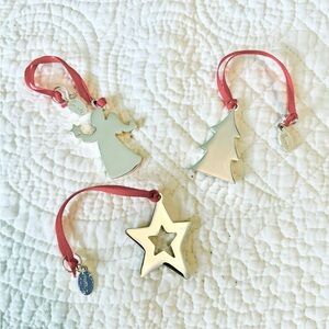 Harrods set/3 silver metal ornaments. Cute!❣️
